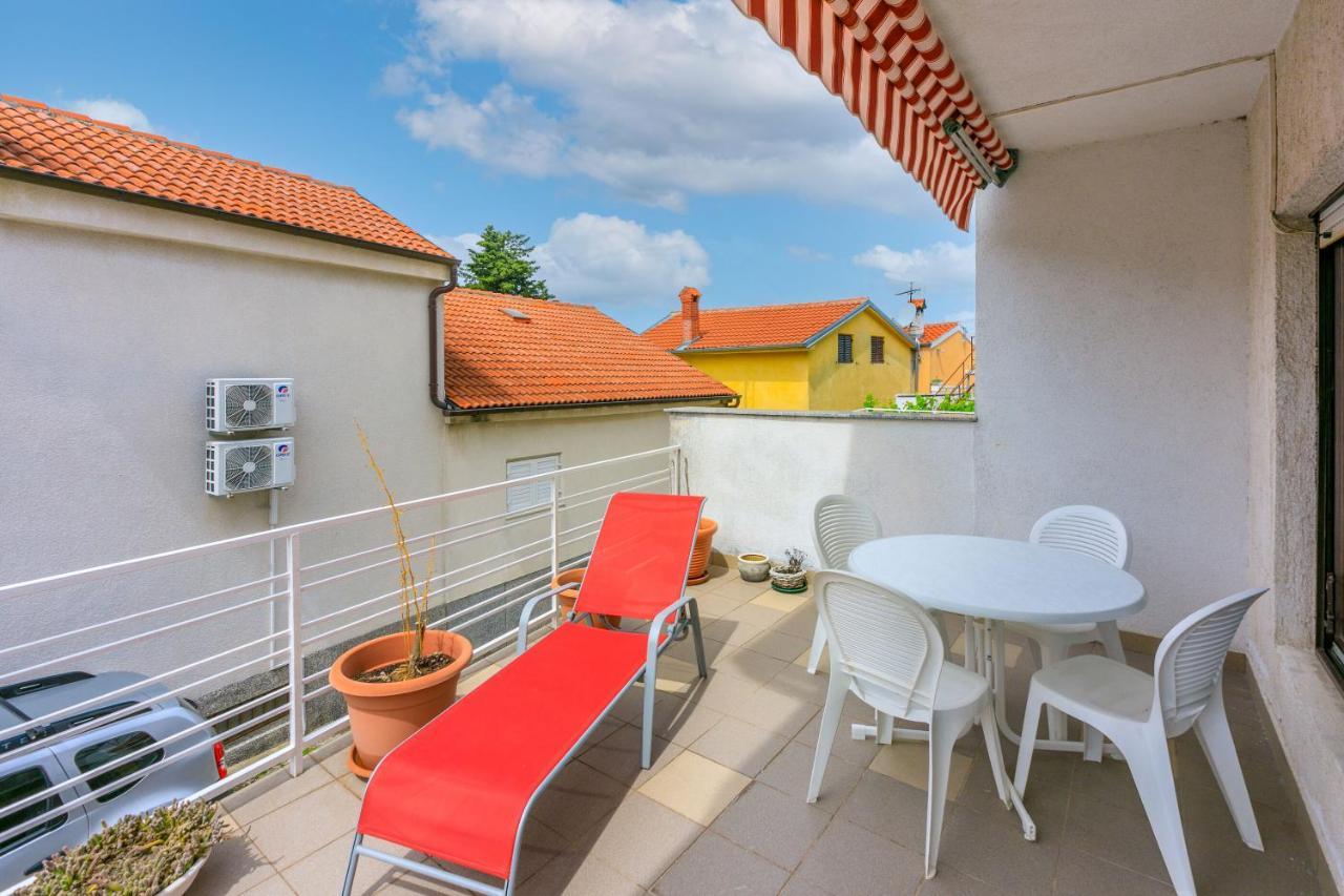 Apartments Zec Selce Exterior photo