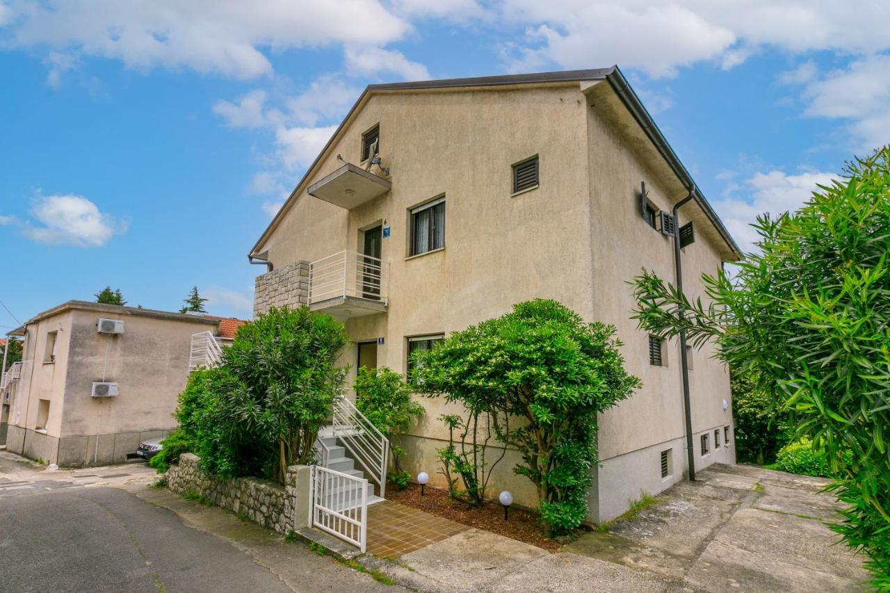 Apartments Zec Selce Exterior photo